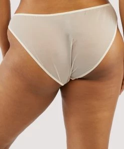 Deja Day Emma Pearl Brief