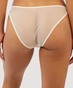 Deja Day Emma Pearl Brief