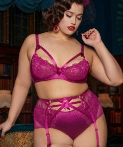 Dita Von Teese Lingerie Retro Bras Madame X Magenta Curve Suspender Belt