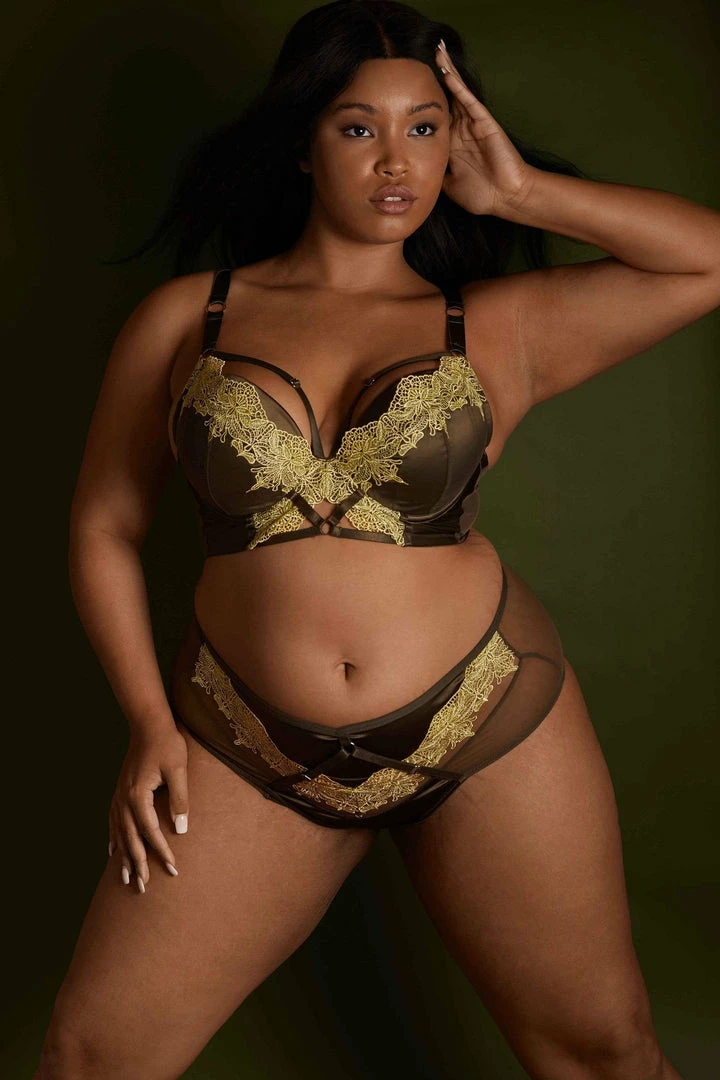 Playful Promises Curve Exclusive Jari Moss Plunge Bra 3 Playful Promises Curve Exclusive Jari Moss Plunge Bra