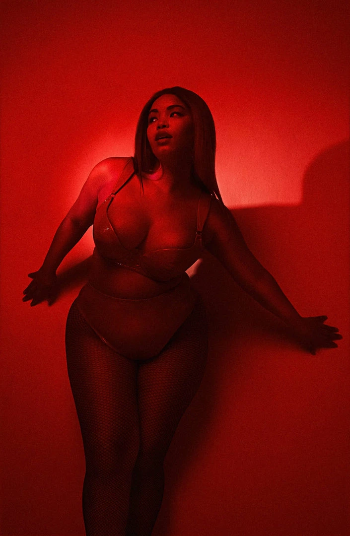 Hustler Maxine Red PVC Plunge Bra Erotic 11 Hustler Maxine Red PVC Plunge Bra Erotic