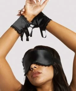 Kiss Me Deadly Schall Satin Bondage Starter Kit Accessories