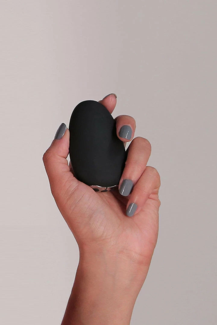 Je Joue Mimi Soft Clitoral Vibrator Black Intimate Play 5 Je Joue Mimi Soft Clitoral Vibrator Black Intimate Play