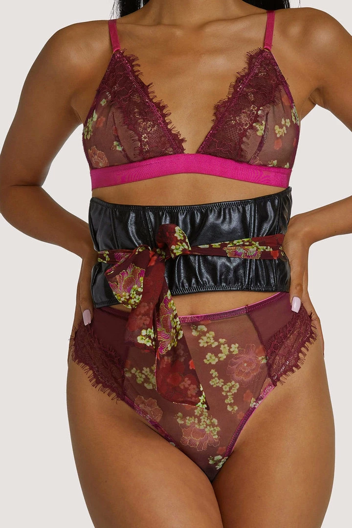 Wolf & Whistle Kayden Black Waspie 3 Wolf & Whistle Kayden Black Waspie