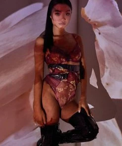 Wolf & Whistle Kayden Black Waspie 10 Wolf & Whistle Kayden Black Waspie