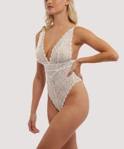 Wolf & Whistle Ariana Ivory Everyday Lace Body